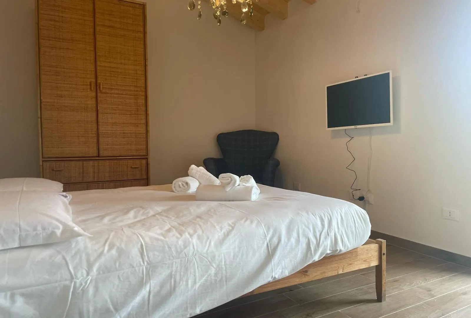 La Villetta Nel Verde - Garden , 4 Rooms , Parking Lucca Holiday home