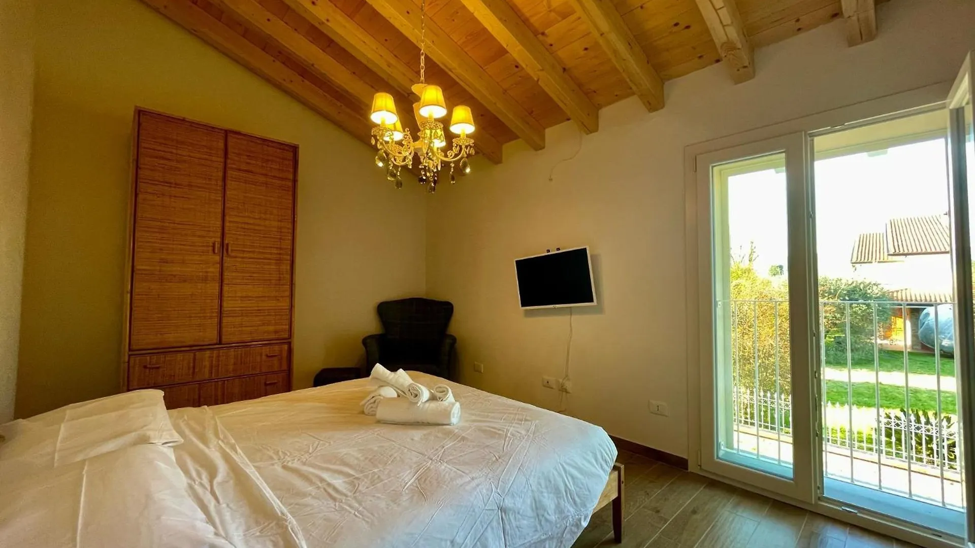 La Villetta Nel Verde - Garden , 4 Rooms , Parking Lucca 0*,  Italy